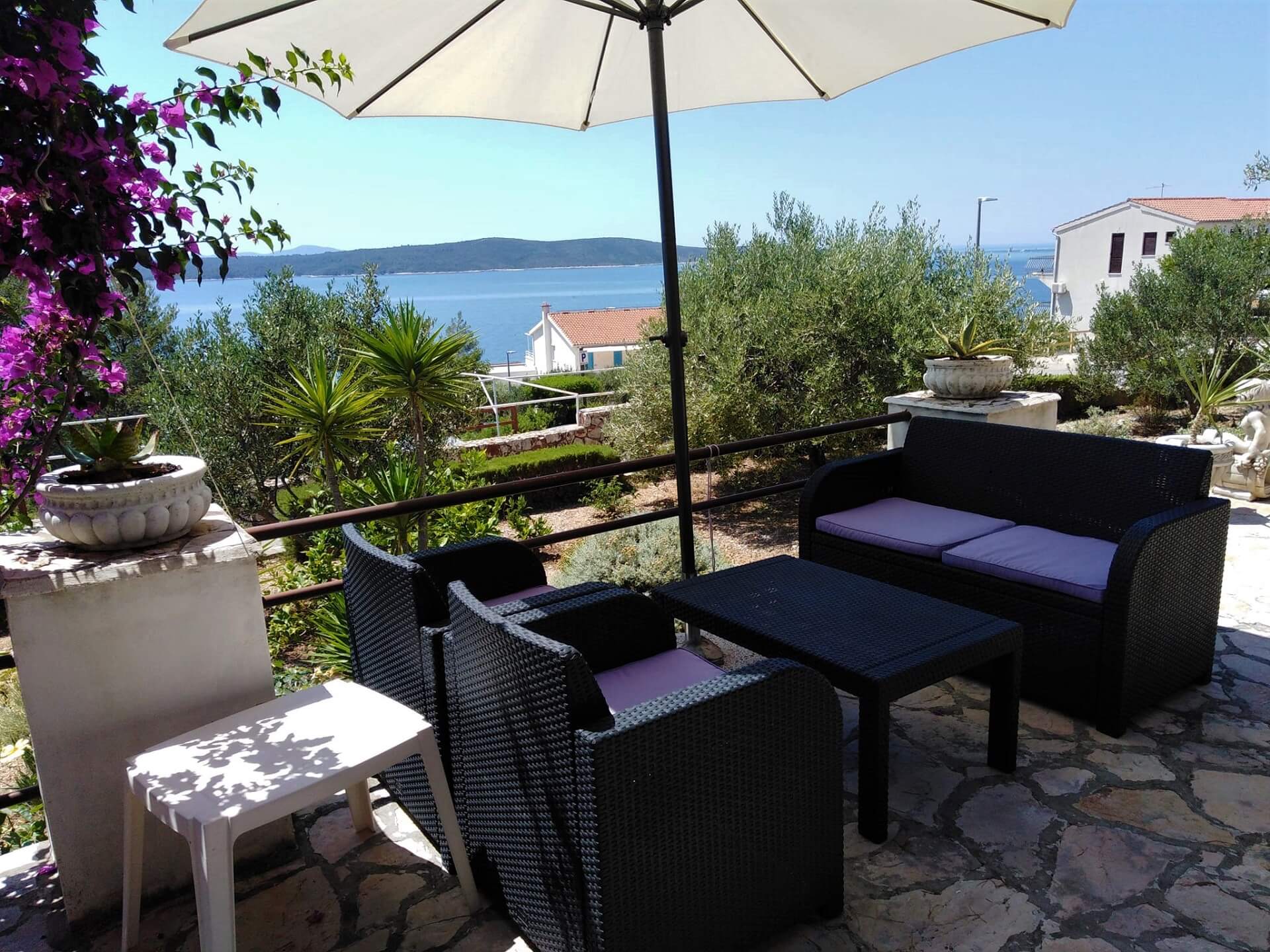Apartment Ruža - Zavala, Hvar - Croatia