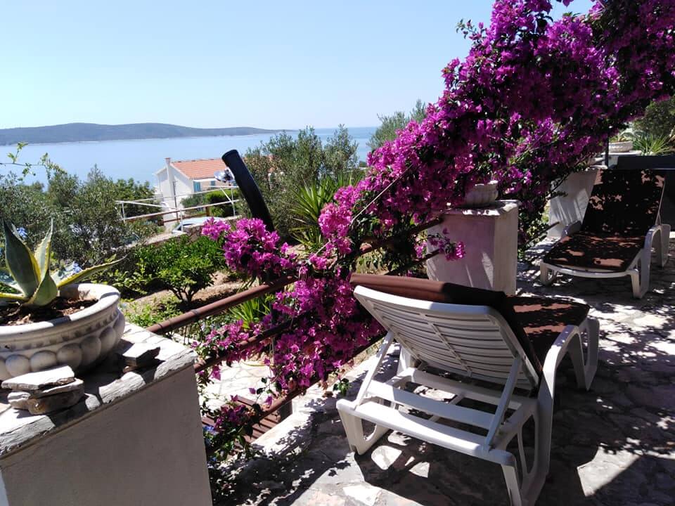 Apartment Ruža - Zavala, Hvar - Croatia